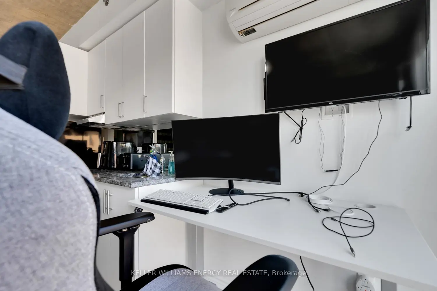 Additional image 8 of 1900 Simcoe Street 217