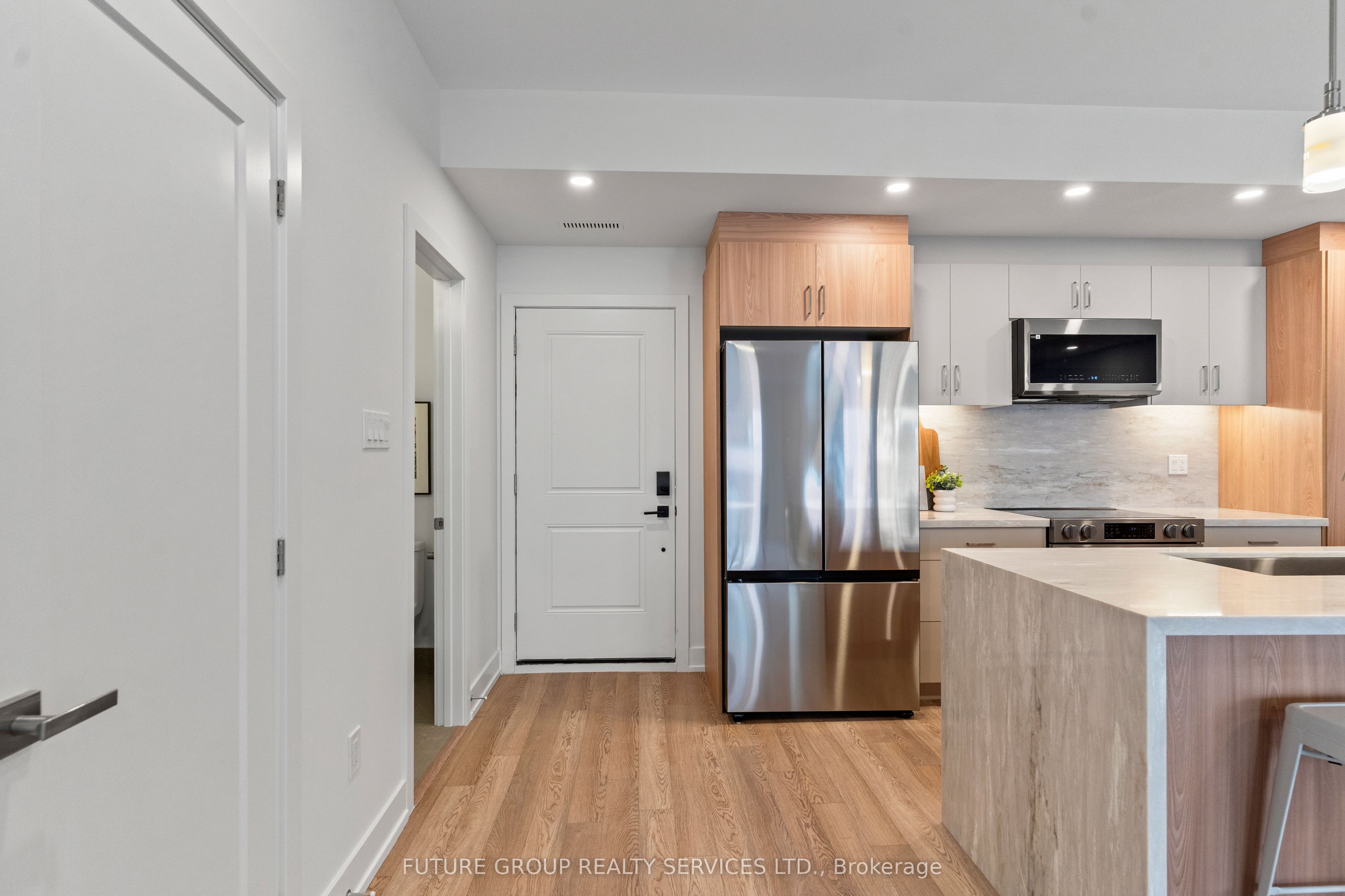 Additional image 3 of Unit 5-86 Kenwood Avenue, Toronto, ON, M6C 2S2