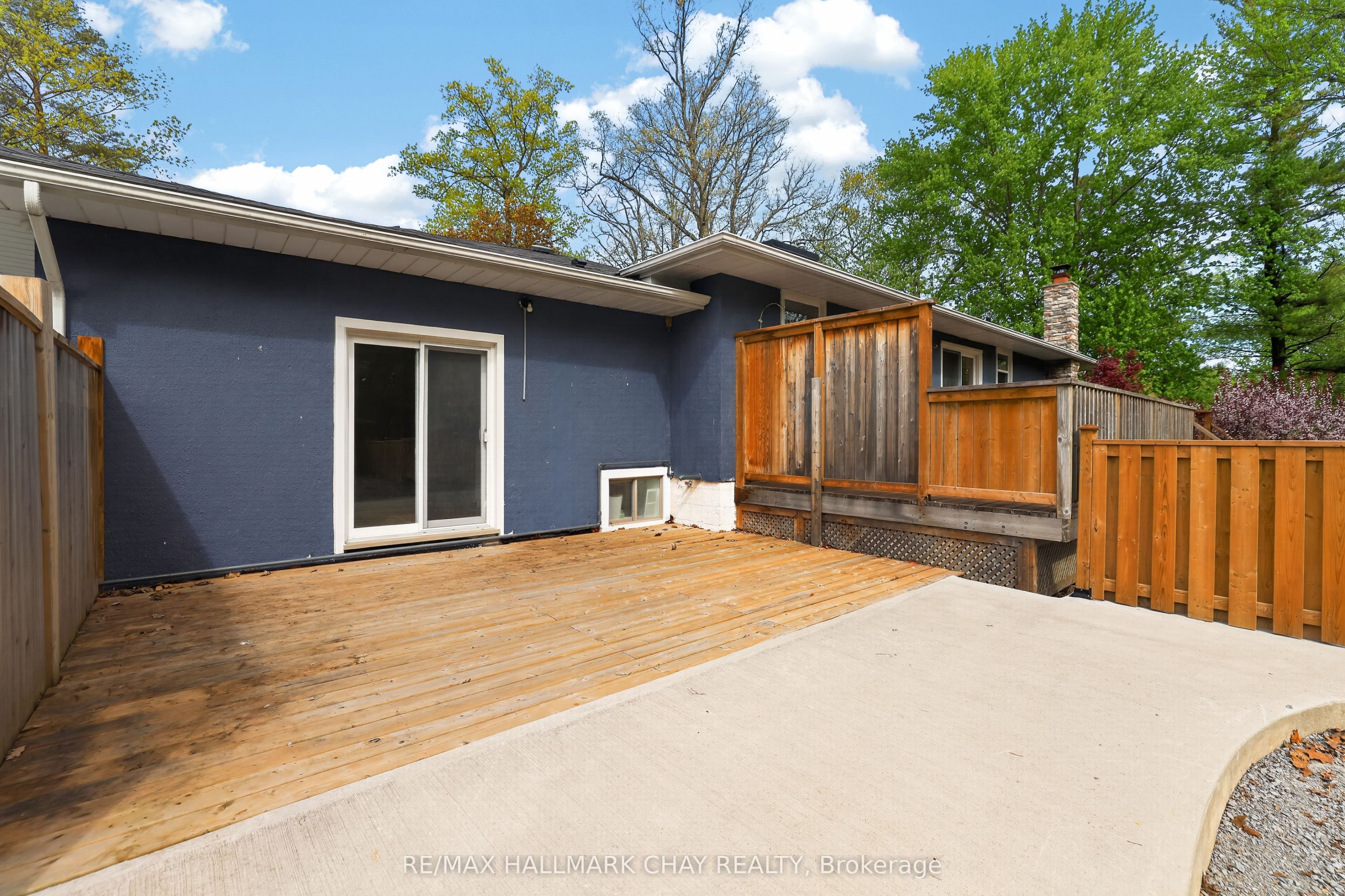 1-20469 Young Street, East Gwillimbury, ON, L9N 1P8