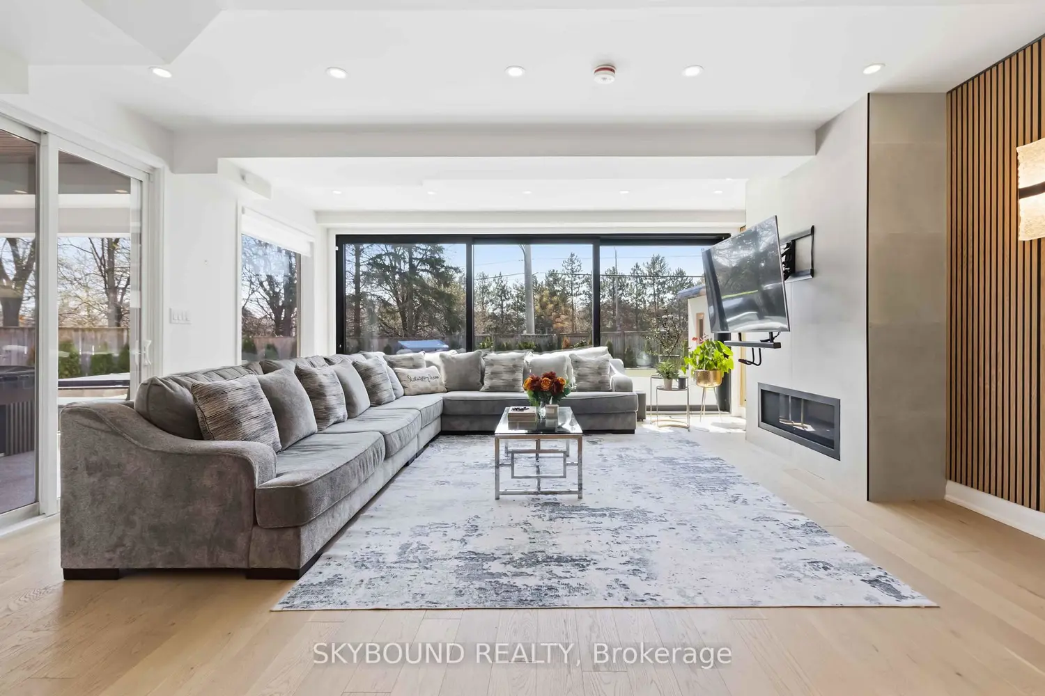 2711 Spruce Needle Court