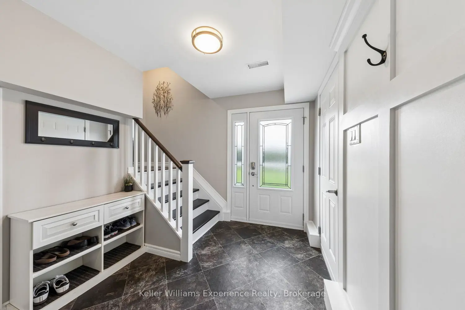5525 Penetanguishene Road photo 3