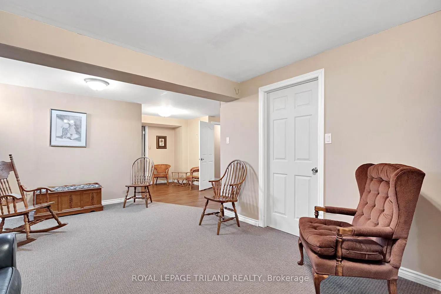 Additional image 11 of 998 Gabor Street