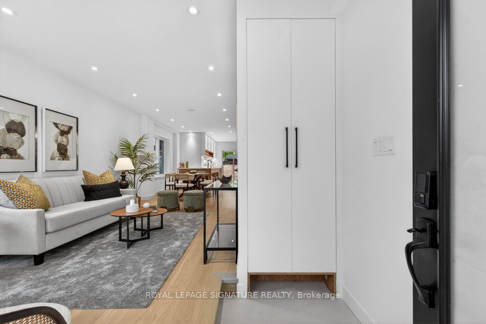 228 Queensdale Avenue, Toronto, ON, M4C 2B2 photo 4