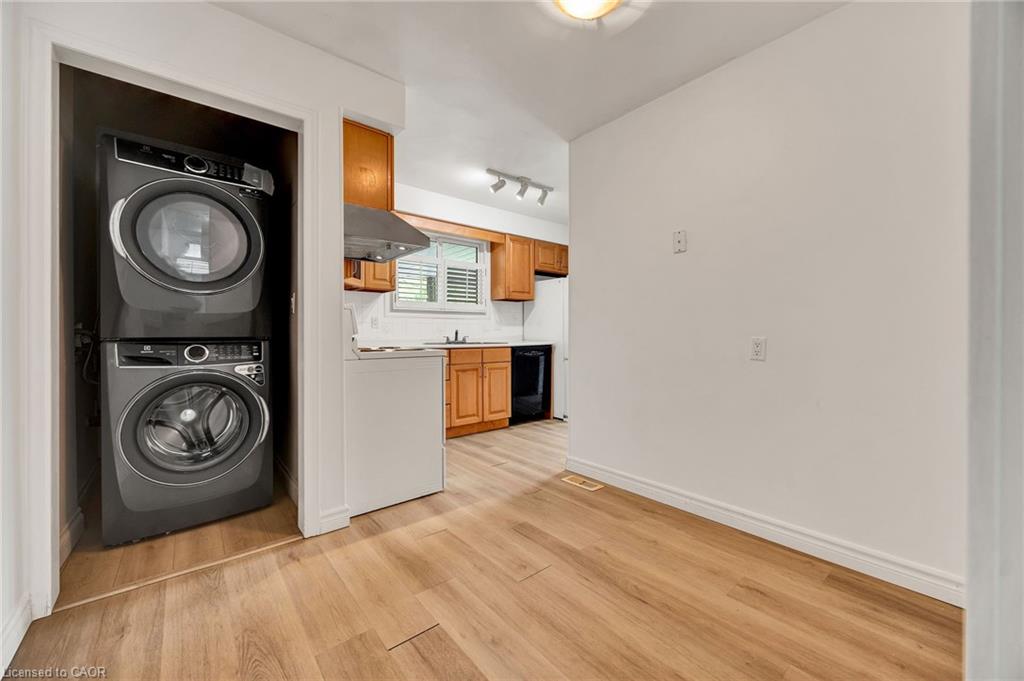 Additional image 6 of Upper-514 Fallingbrook Drive, Waterloo, ON, N2L 4N3