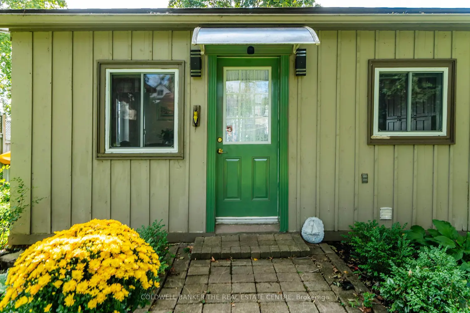 115 Lakeshore Road photo 3