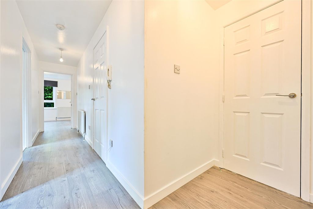 Additional image 3 of 3 bed flat for saleClydesdale Court, Motherwell ML1