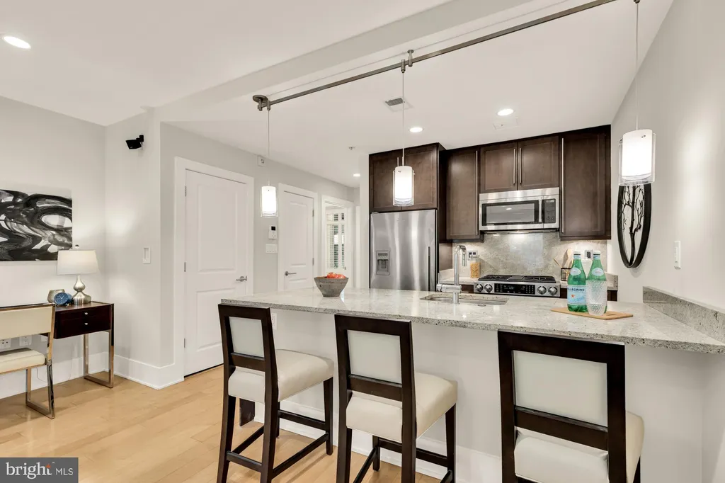 Additional image 11 of 2818 Connecticut Avenue NW Unit 7, Washington, DC 20008