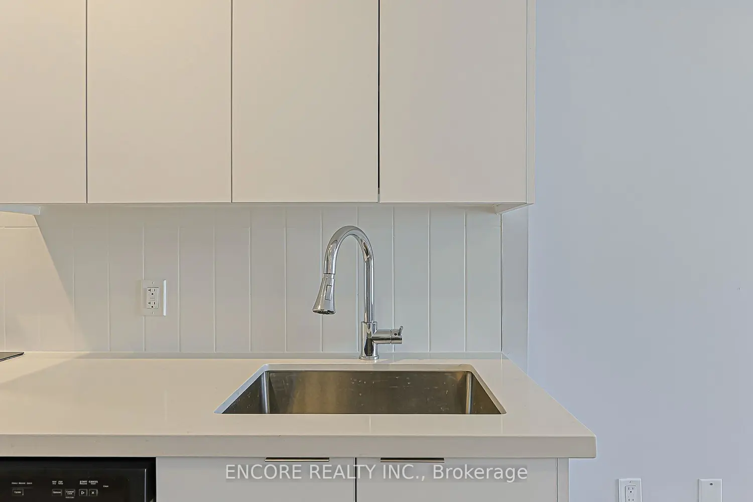 Additional image 6 of 474 Caldari Road 1307
