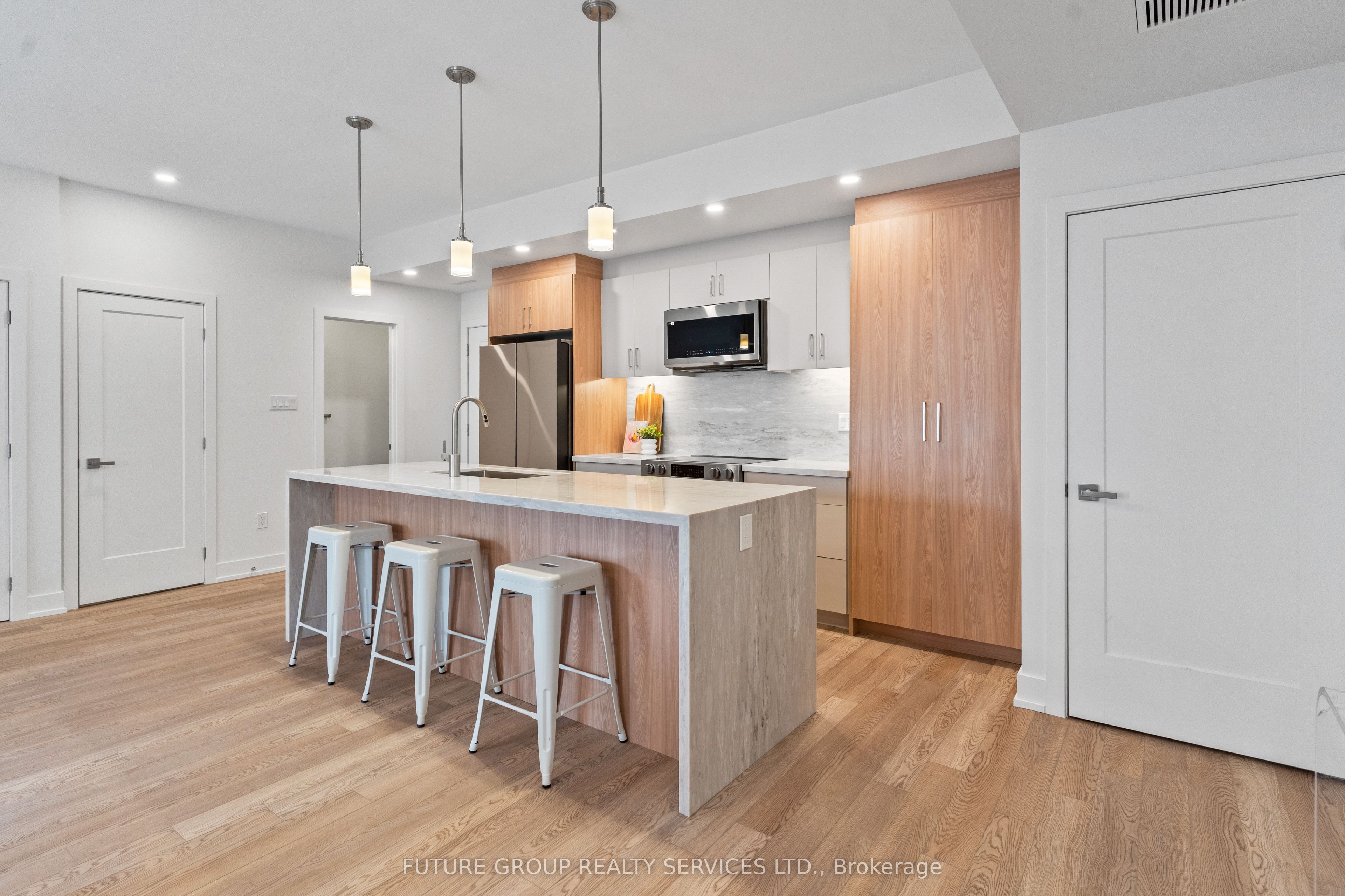 Additional image 6 of Unit 5-86 Kenwood Avenue, Toronto, ON, M6C 2S2