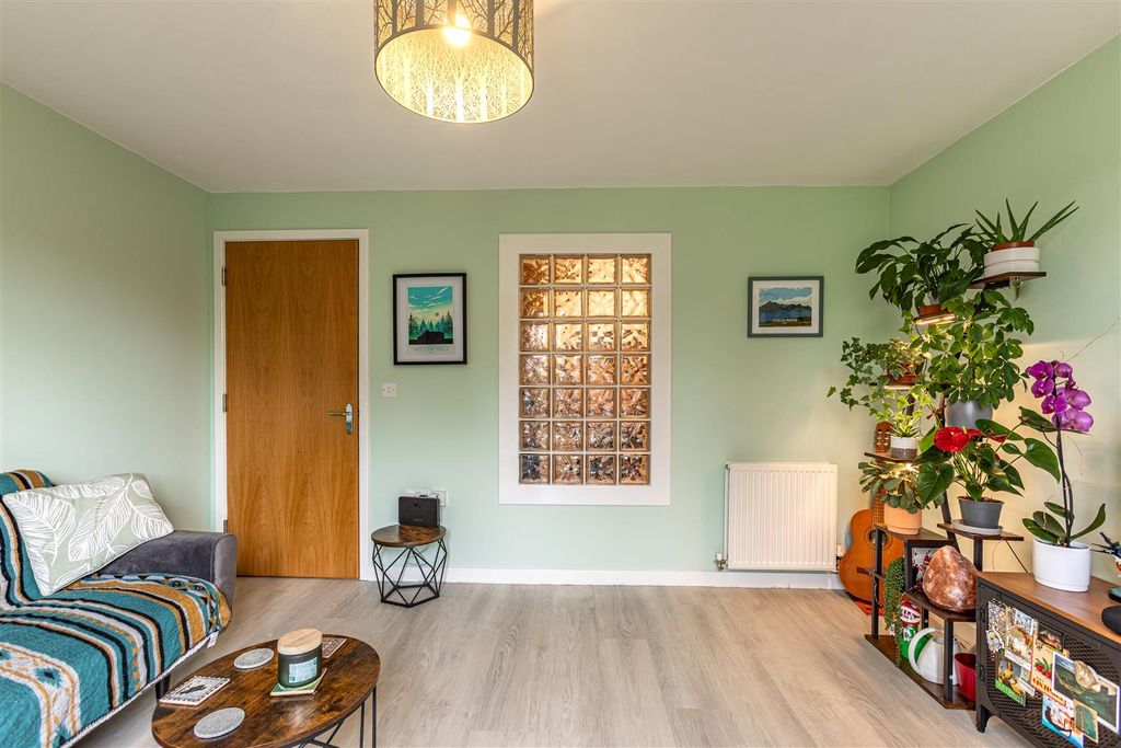 Additional image 5 of 2 bed flat for sale6/8 Weavers Linn, Tweedbank, Galashiels TD1