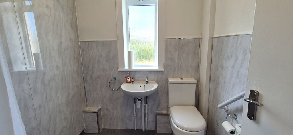 Additional image 5 of 2 bed flat for saleLawfield Avenue, West Kilbride KA23