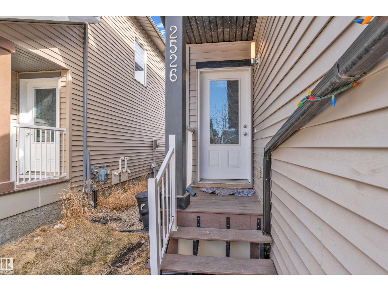 Additional image 4 of 2526 19a Avenue NW, Edmonton, AB, T6T2E1