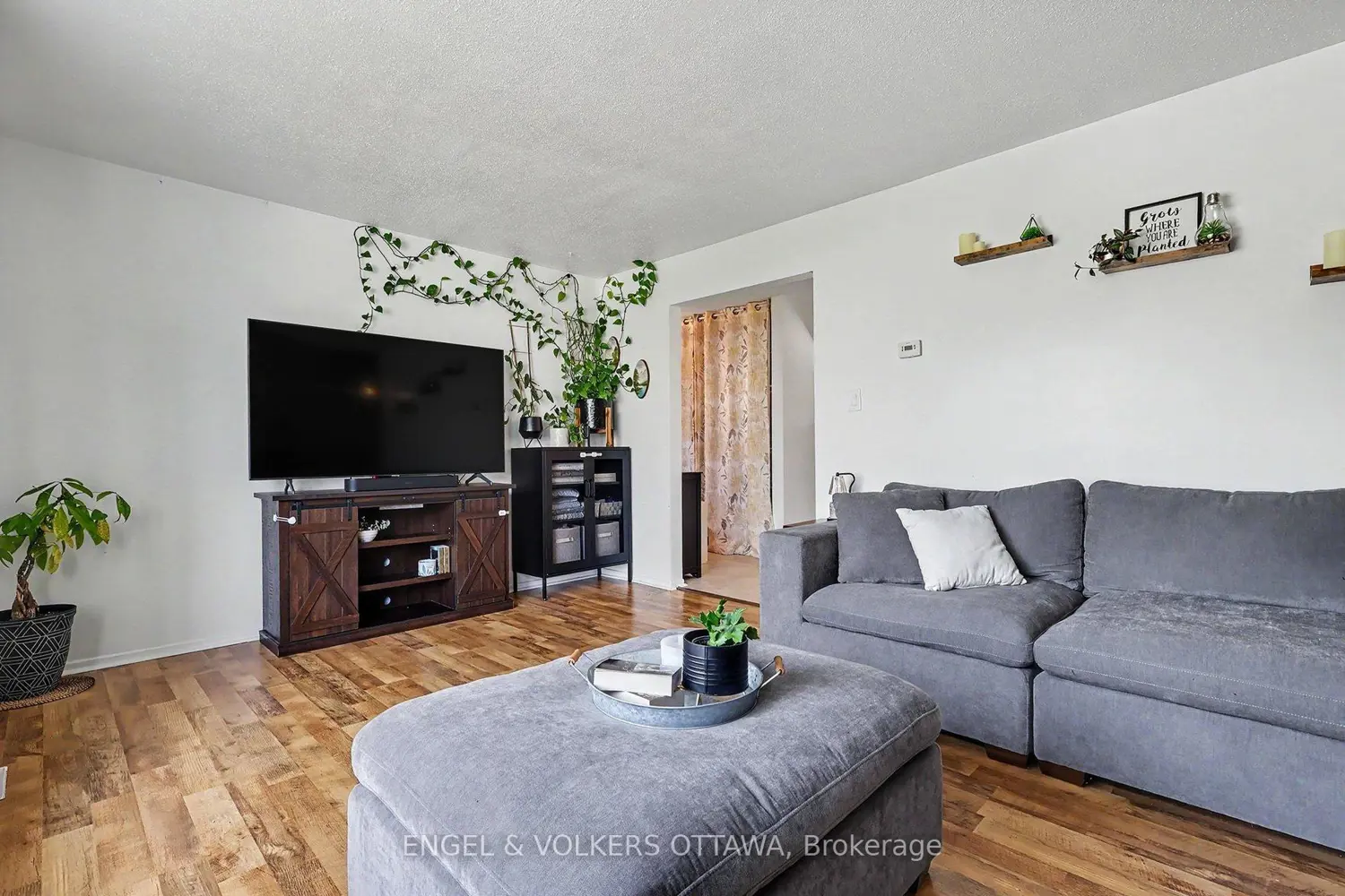 900 Borland Drive photo 4