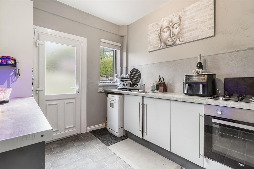 Additional image 10 of 2 bed flat for saleHawthorn Street, Clydebank G81
