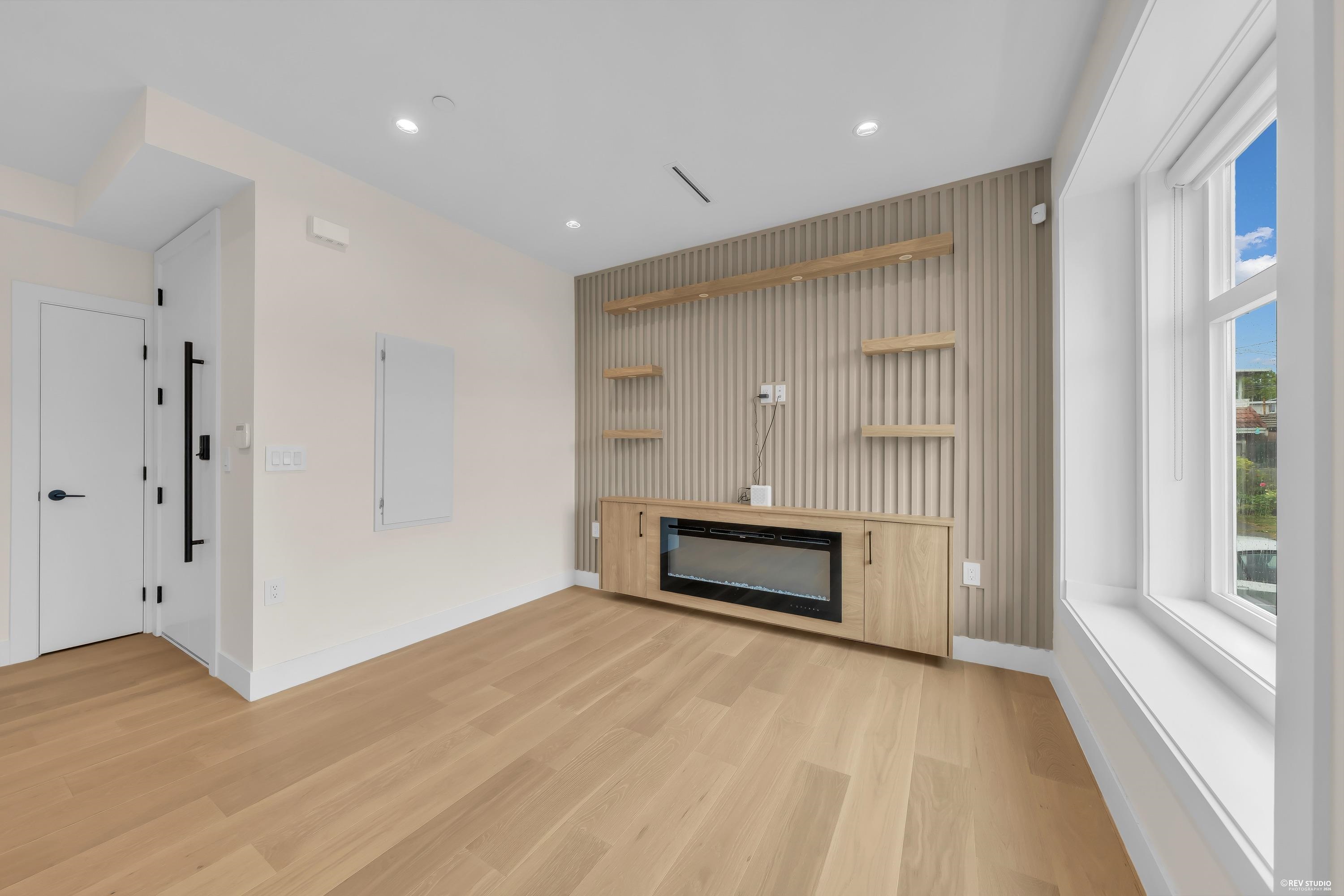 Additional image 3 of 1620 53rd Avenue E, Vancouver, BC, V5P 3H7