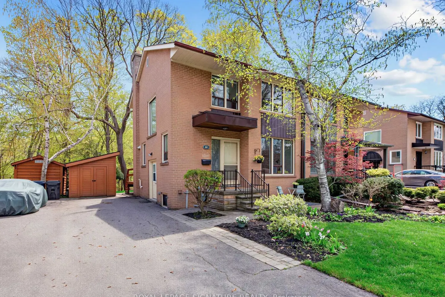 46 Plateau Crescent photo 2