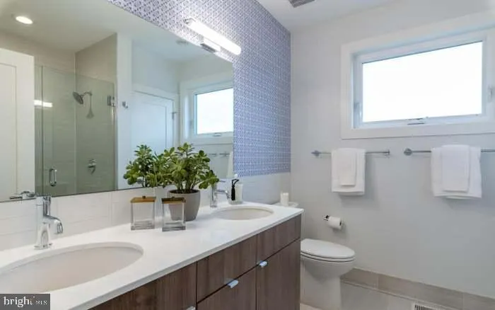 Additional image 56 of 628 I Street NE Unit 3, Washington, DC 20002