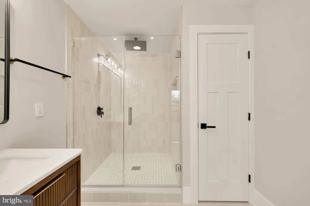Additional image 25 of 5703 9th Street NW Unit 2, Washington, DC 20011