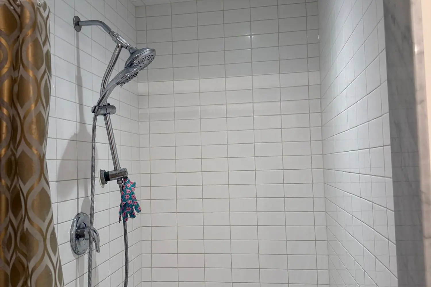 Additional image 13 of 77 Diana Avenue 70