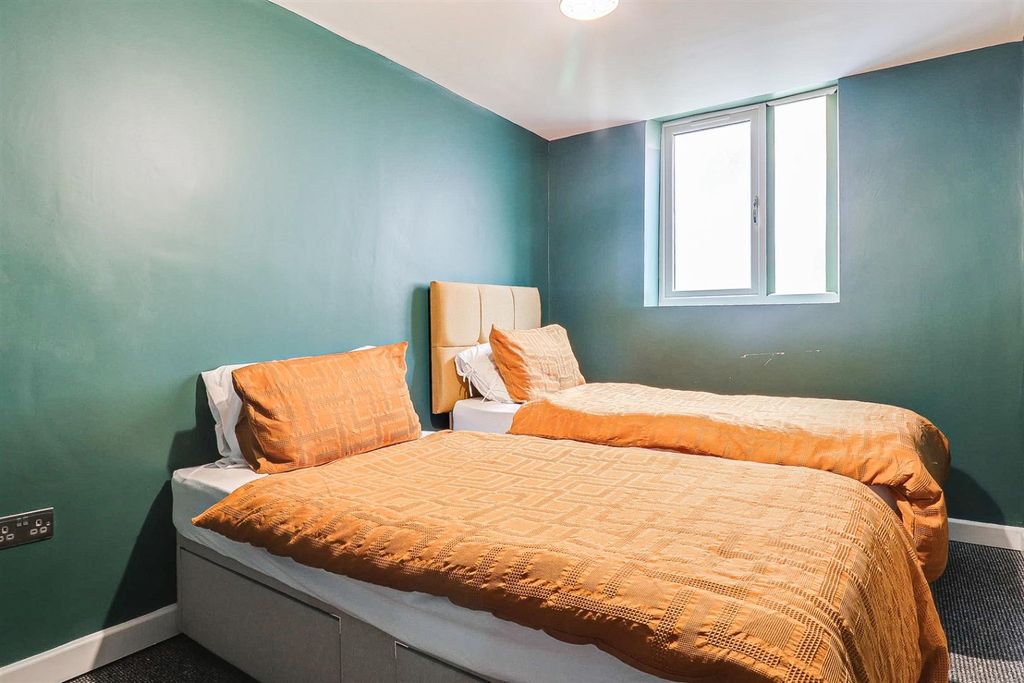 Additional image 8 of 6 bed flat for saleStanley Street, Southport, Merseyside PR9
