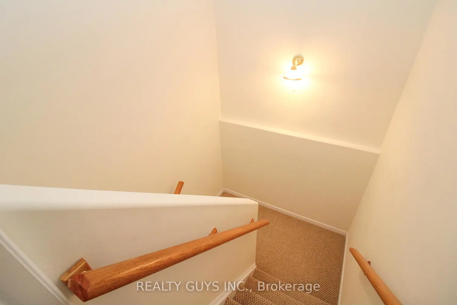 Additional image 15 of 909 Wentworth Street Unit #6
