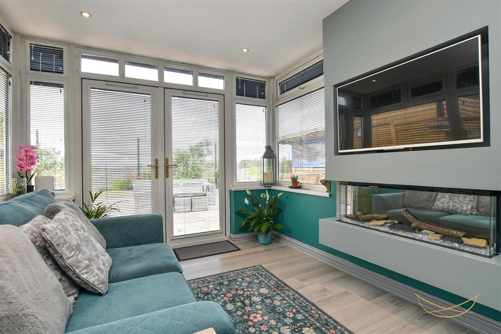 Additional image 18 of 4 bed detached house for saleCraighill Park, Ballyclare BT39