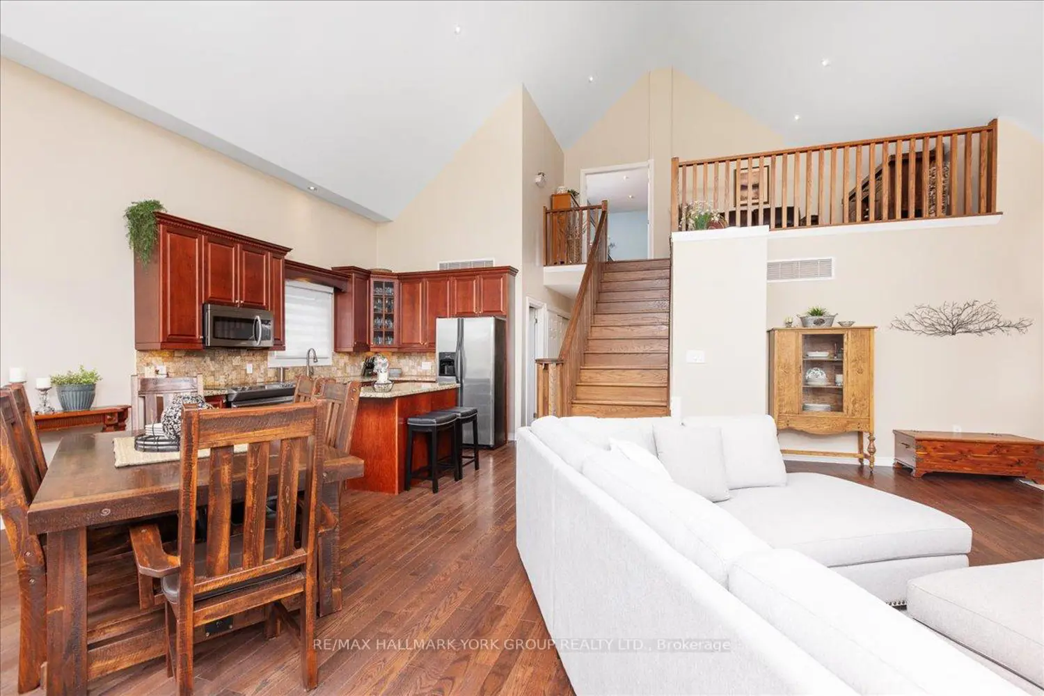 94 Riverview Beach Road photo 4