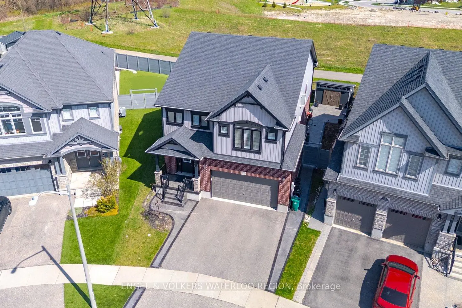 260 Dewdrop Crescent