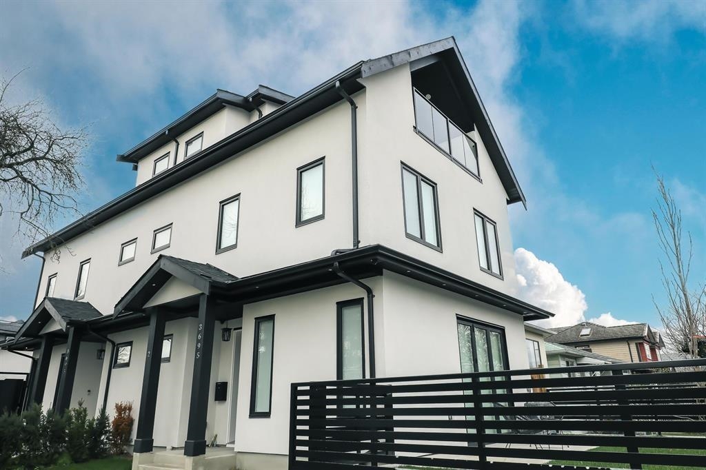 2-3695 26 Avenue E, Vancouver, BC, V5R 2M7