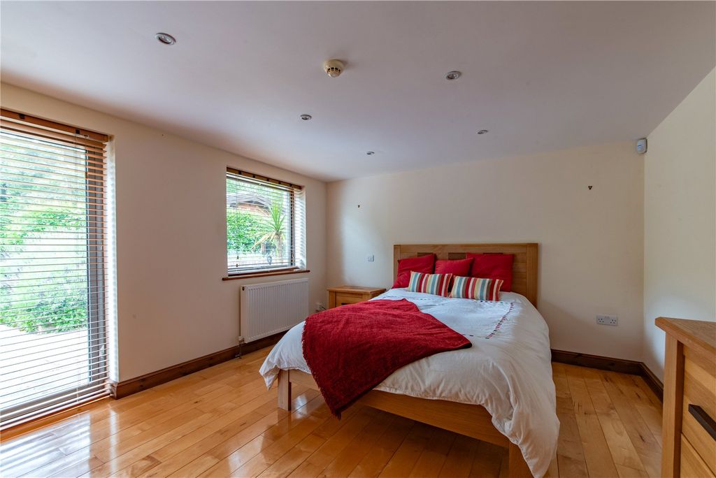 Additional image 13 of 5 bed detached house for saleSnelsmore Common, Newbury, Berkshire RG14