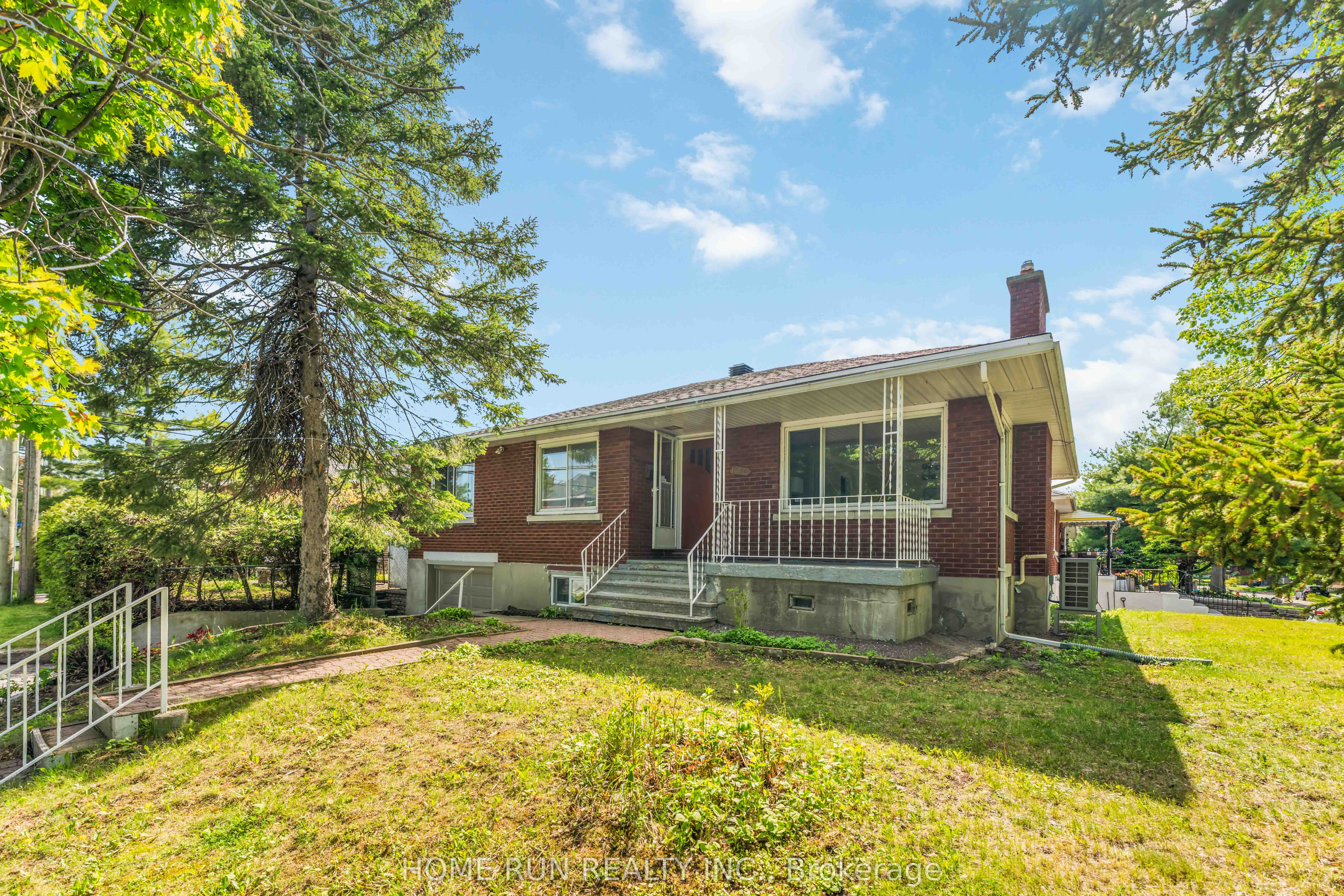 Additional image 2 of 1530 Clementine Boulevard W, Ottawa, ON, K1H 8G3