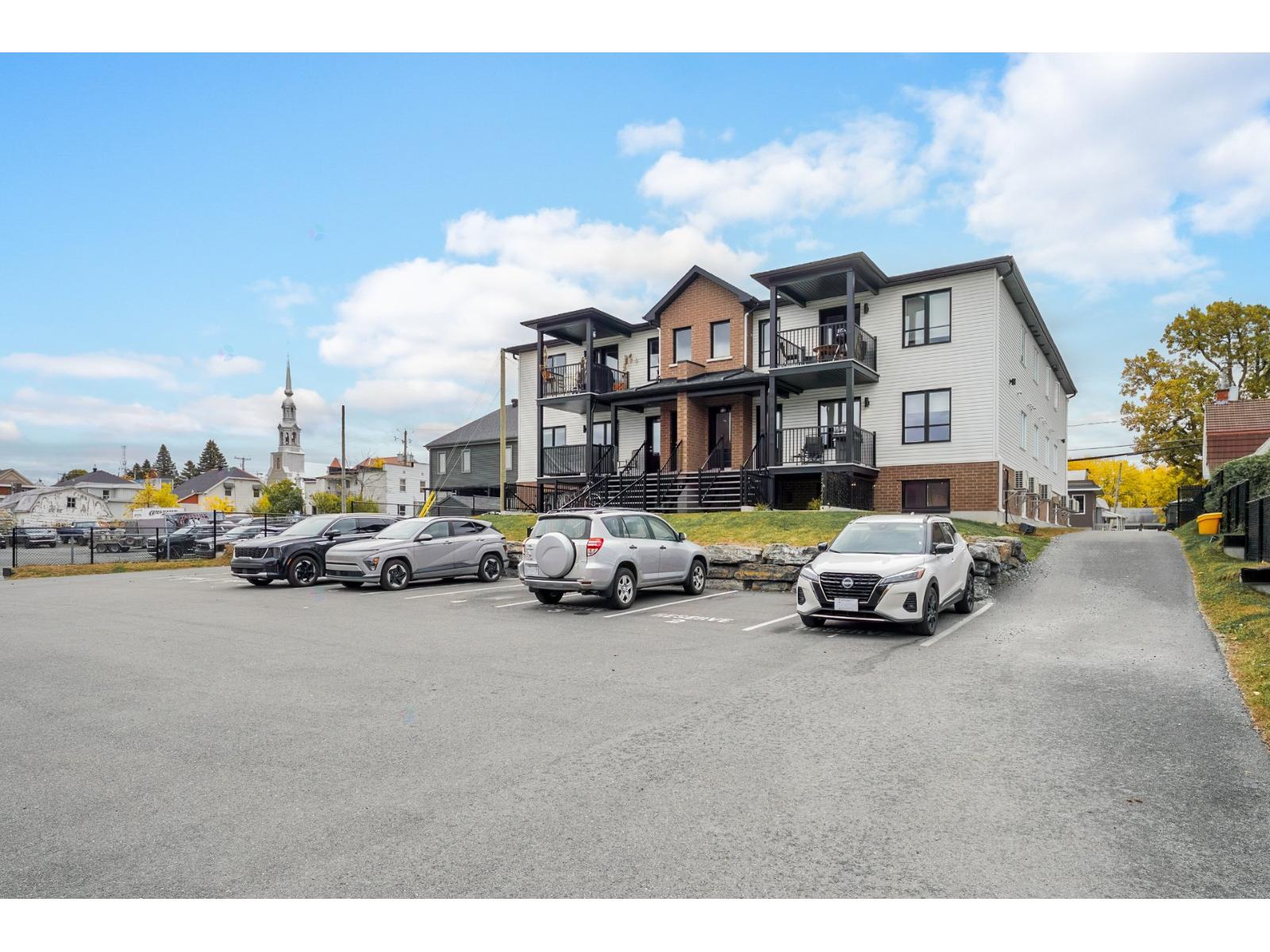 3178 Rue Principale