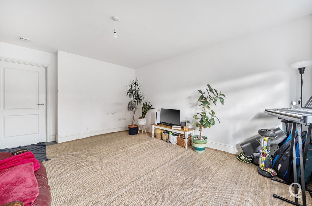Additional image 6 of 3 bed end terrace house for saleParrett Avenue, Sittingbourne, Kent ME10