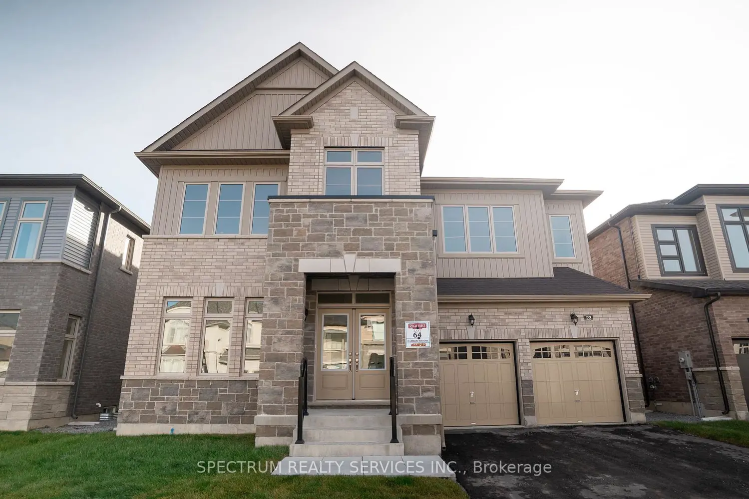 23 Lorrain Hand Crescent