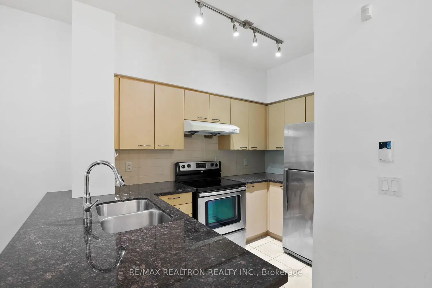 Additional image 11 of 48 Suncrest Boulevard 112