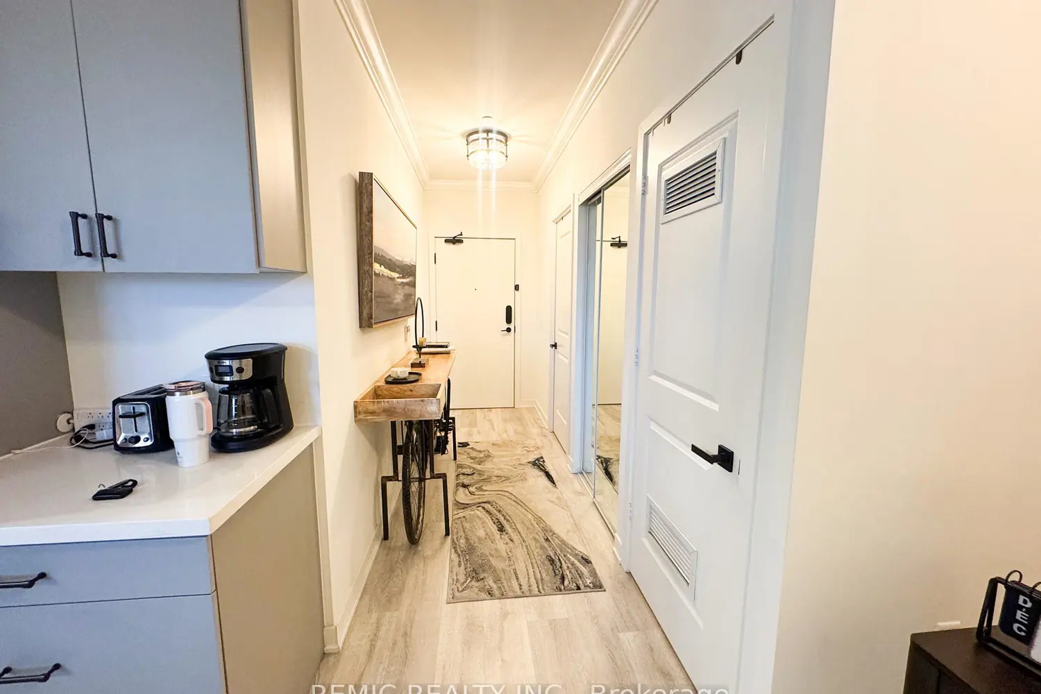 Additional image 2 of 4655 Metcalfe Avenue 2207