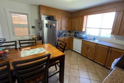 Additional image 8 of 422 Arena Avenue, Trochu, AB, T0M 2C0