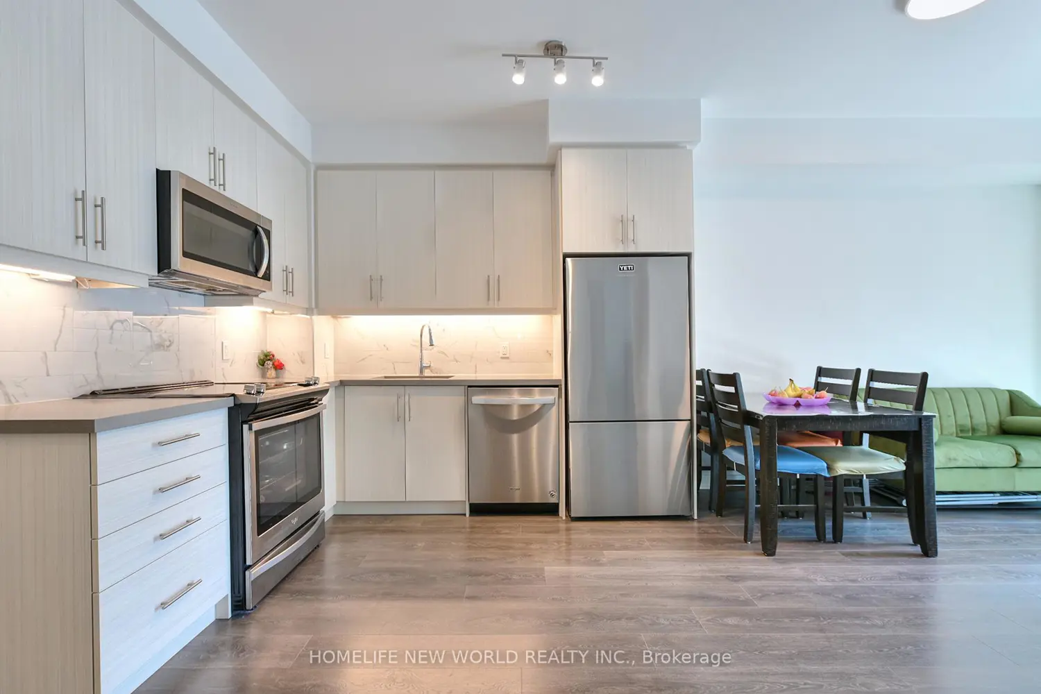 Additional image 6 of 85 Oneida Crescent 811