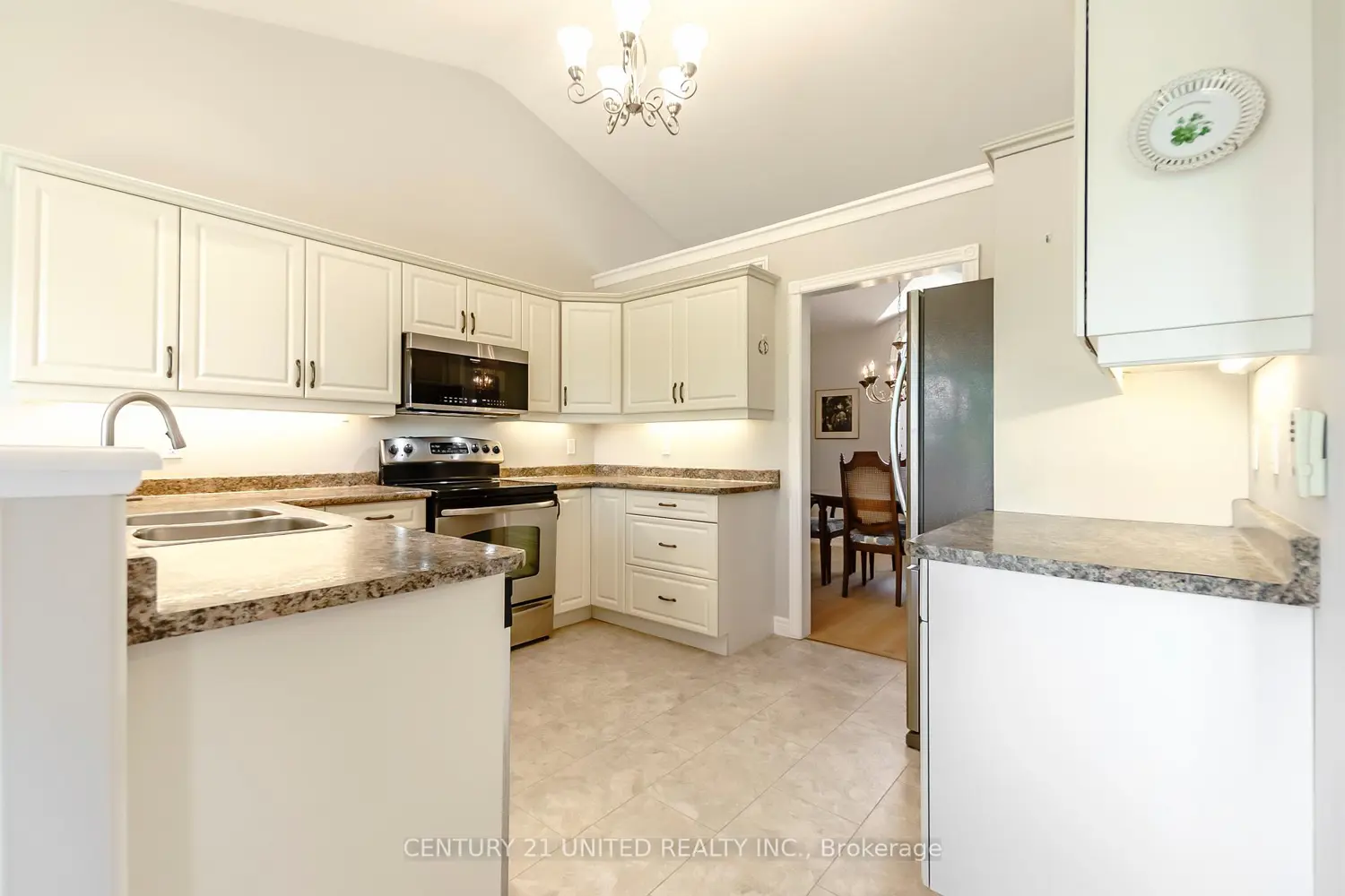 Additional image 7 of 227 Carnegie Avenue 16