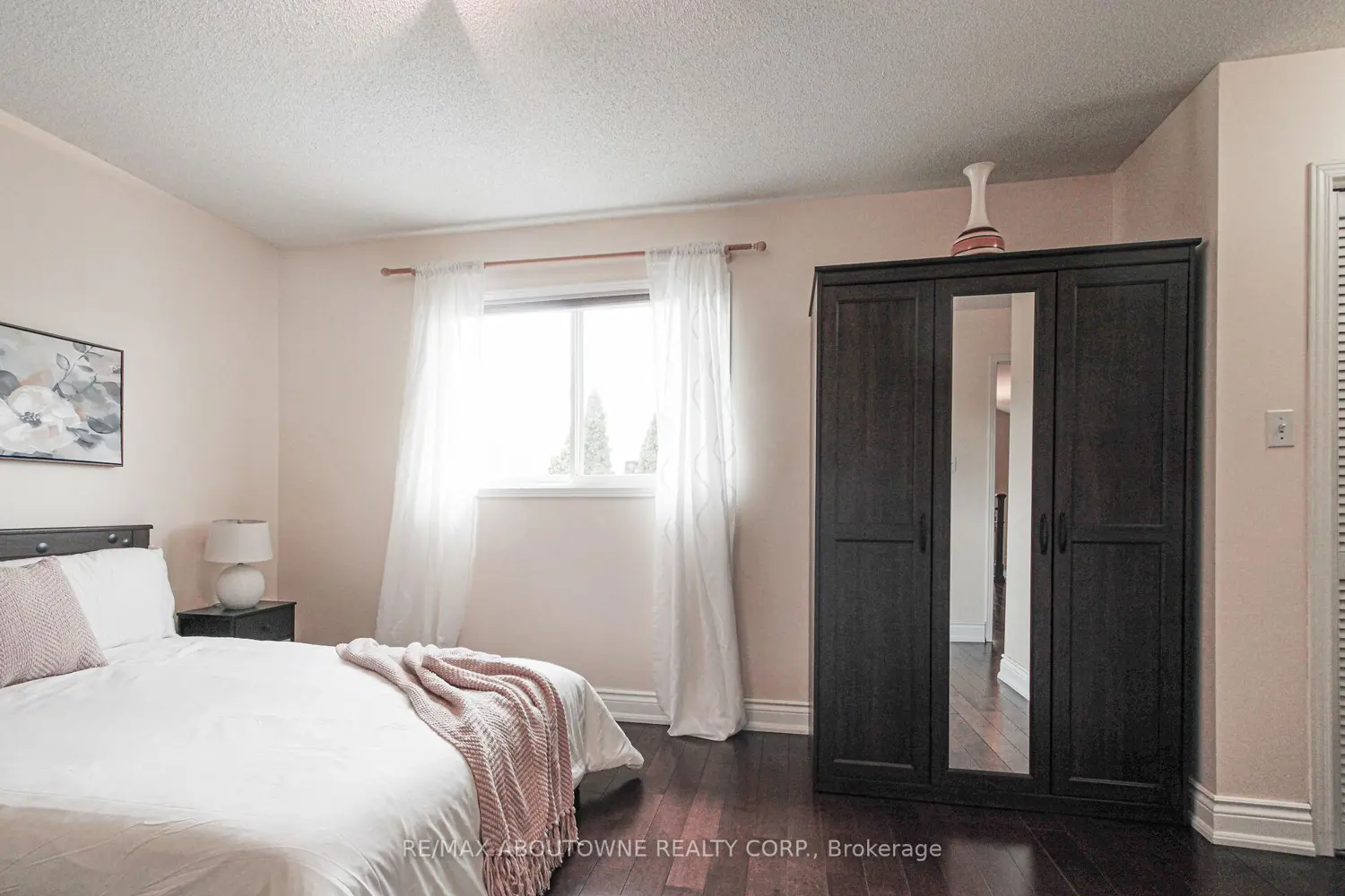 Additional image 14 of 2216 Norfolk Drive