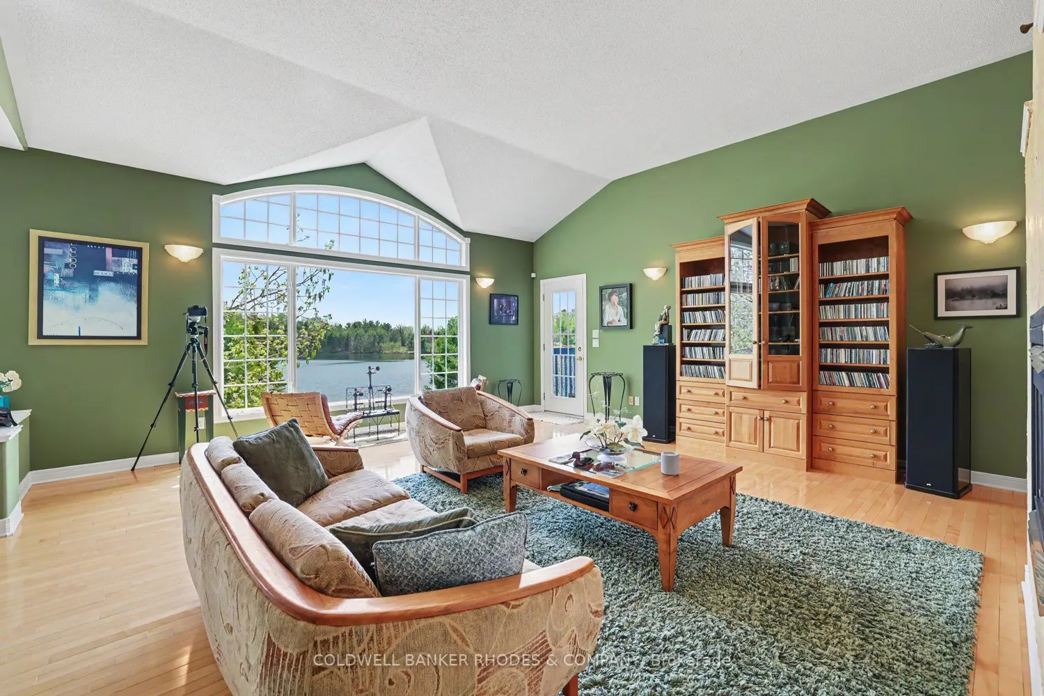 101 Duck Pond Place photo 3