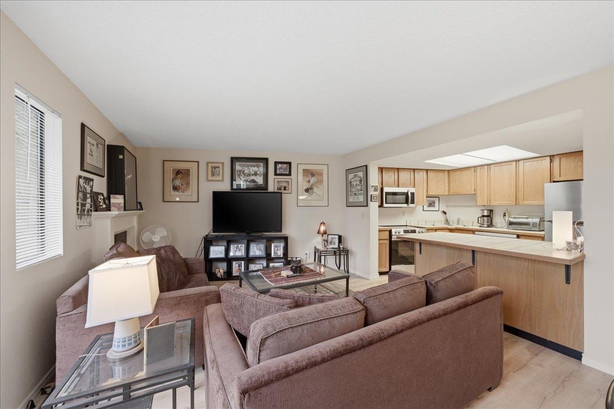 24-11900 228 Street, Maple Ridge, BC, V2X 6L9