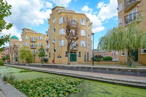 James House, Canada Water SE16