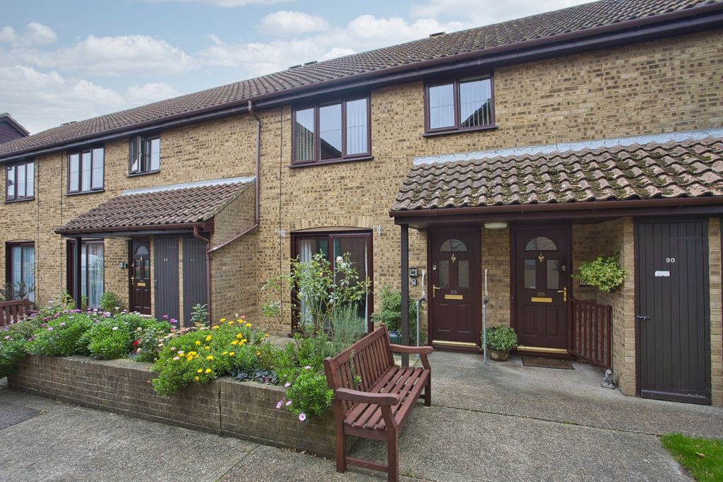 2 bed flat for saleVictoria Mews, Bridgeside, Deal, Kent CT14