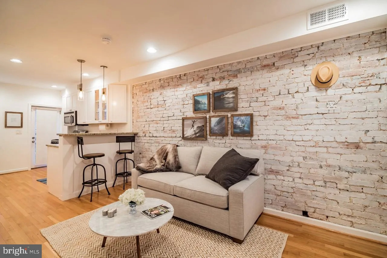 Additional image 8 of 619 11th Street NE, Washington, DC 20002