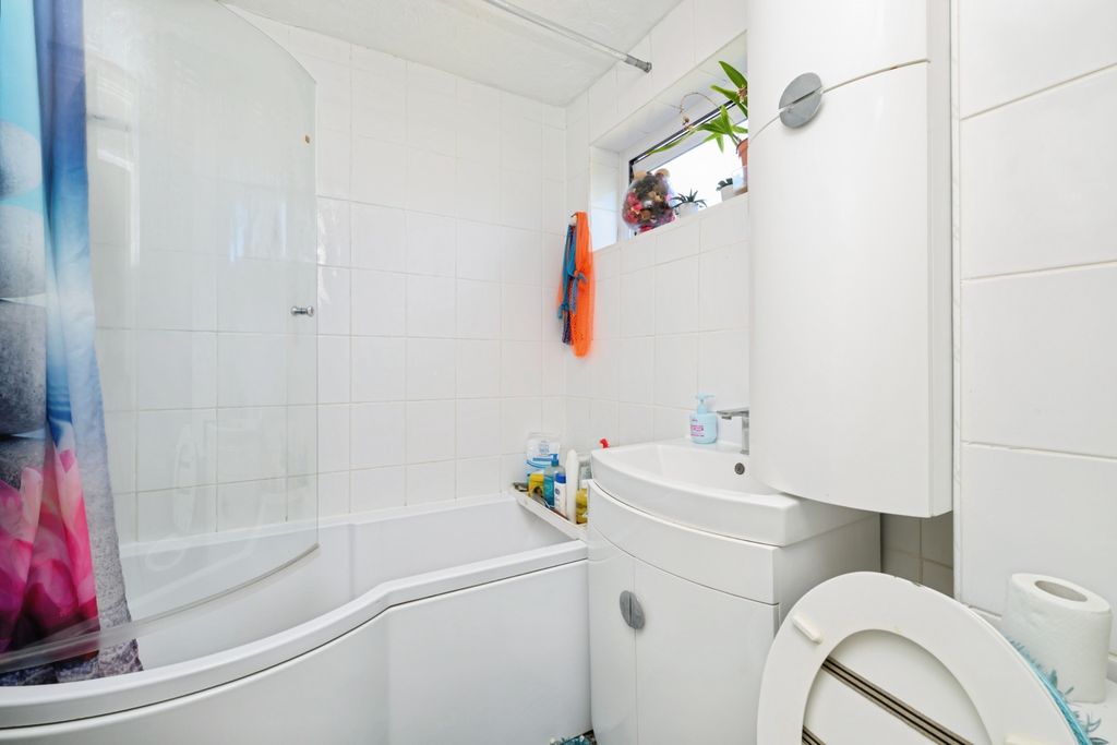 Additional image 11 of 3 bed terraced house for saleBrookfurlong, Peterborough PE3