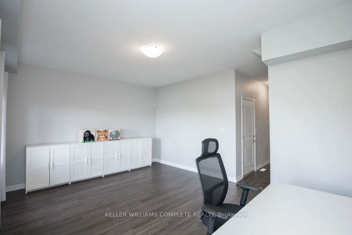 Additional image 18 of 28 Canary Grass Boulevard