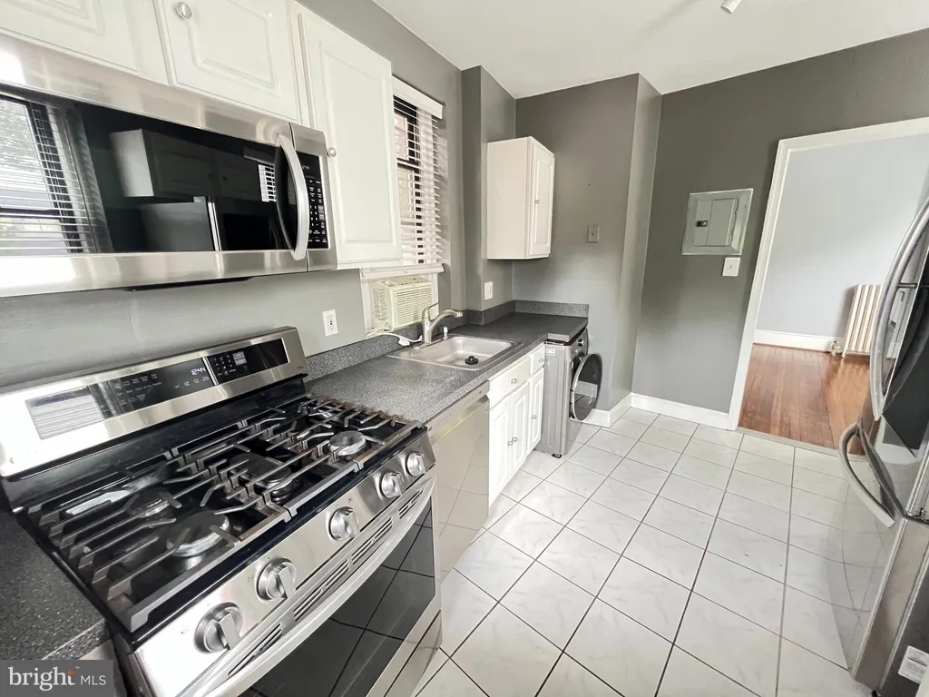 Additional image 11 of 149 R Street NE Unit 1, Washington, DC 20002