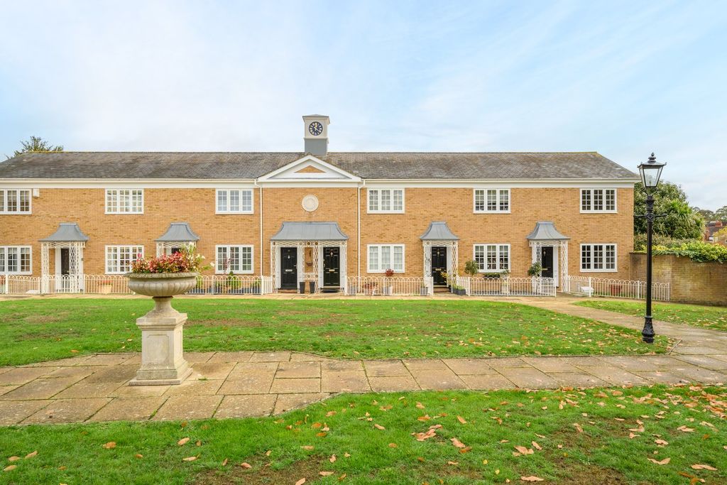 Additional image 11 of 2 bed terraced house for saleAspen Square, Weybridge KT13