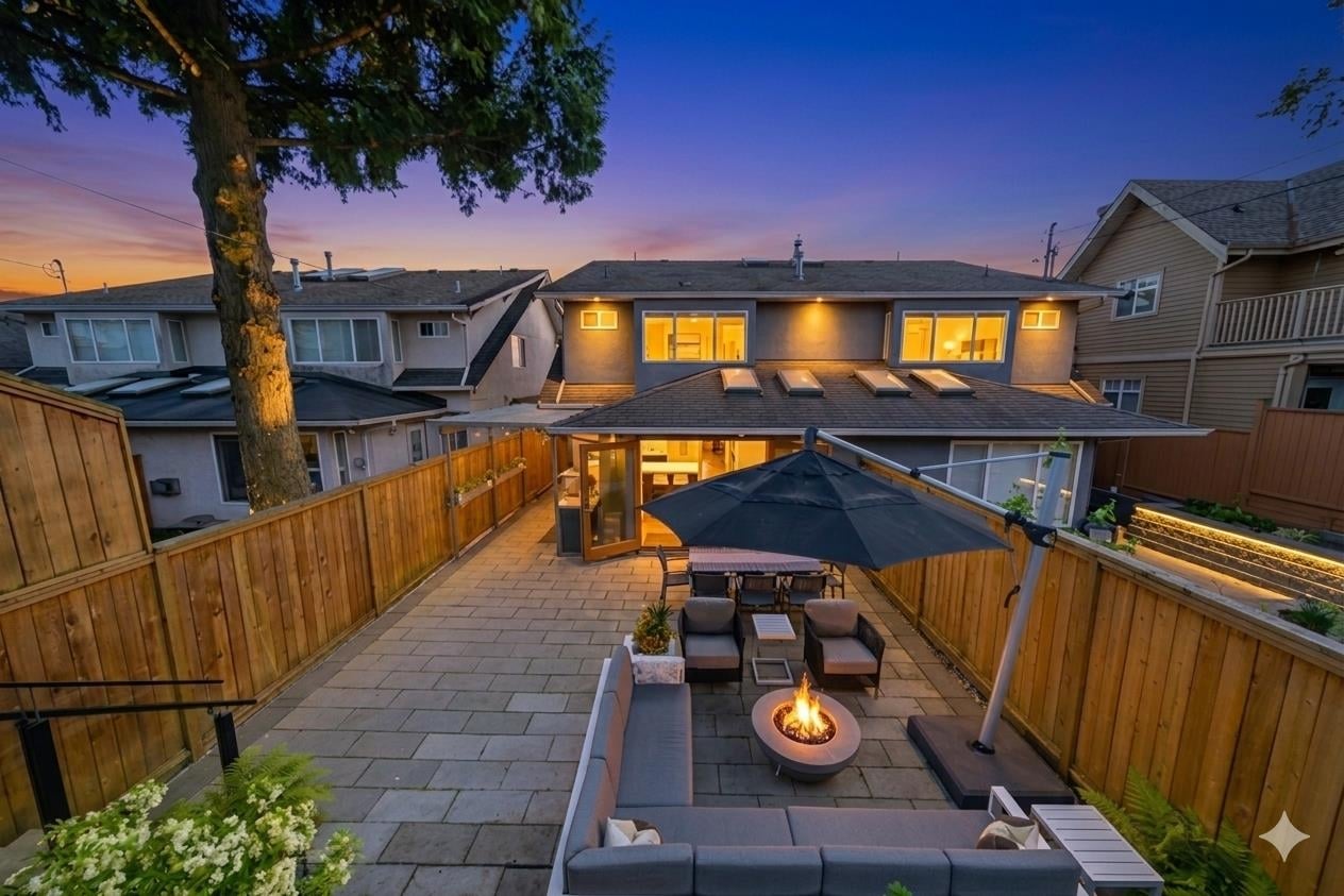 Additional image 2 of 308 6th Street E, North Vancouver, BC, V7L 1P6